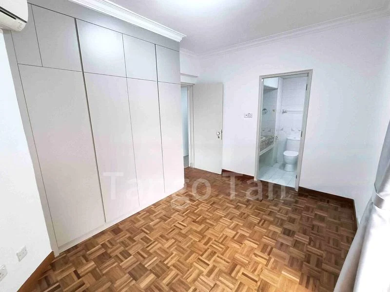 2 Bed Condo for Sale in  Bullion Park - Image 6