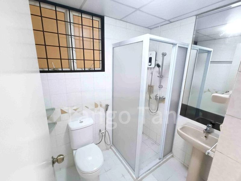 2 Bed Condo for Sale in  Bullion Park - Image 4