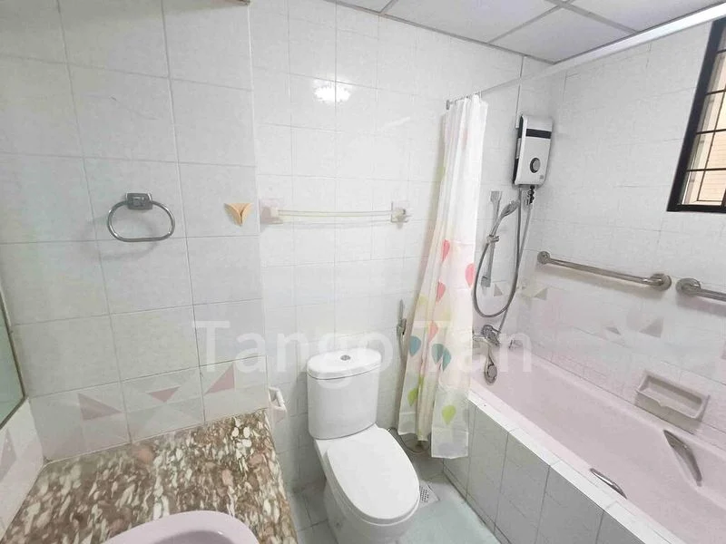 2 Bed Condo for Sale in  Bullion Park - Image 5