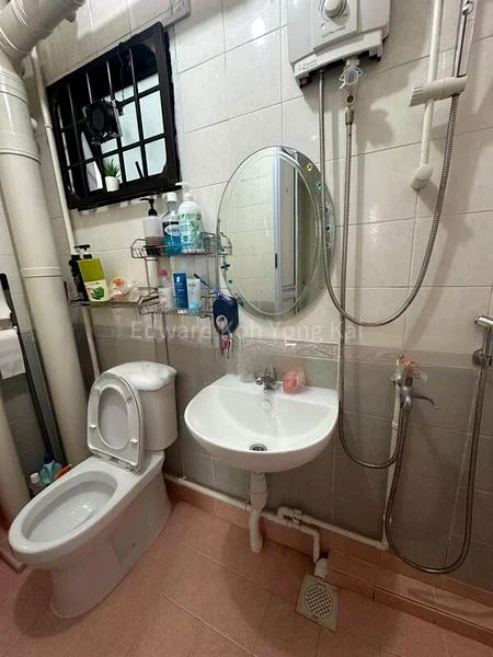 Common Room (HDB) for Rent in  359C Admiralty Drive - Image 3