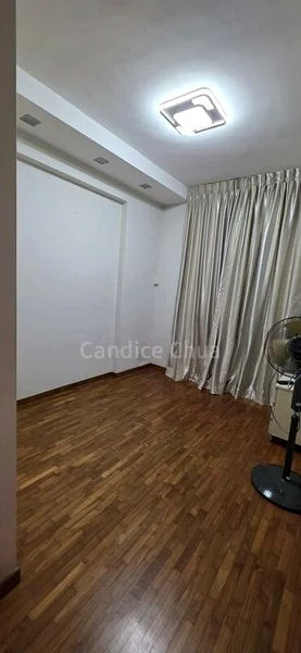 2 Bed Condo for Rent in The Lakeshore - Image 4