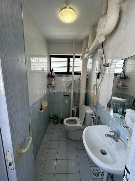 3 Room (3S) HDB for Sale in  684 Hougang Avenue 8 - Image 7