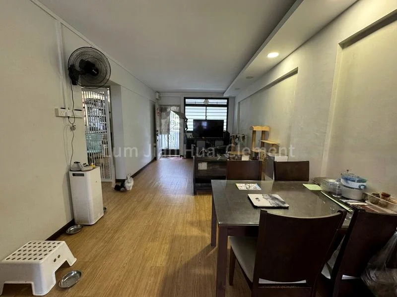 3 Room (3S) HDB for Sale in  684 Hougang Avenue 8 - Image 1