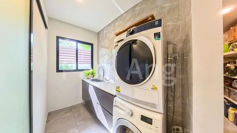 5 Bed Semi-Detached House (Landed) for Sale in  Toh Estate - Image 3