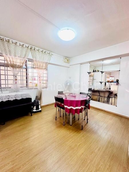 4 Room (4A) HDB for Sale in 842G Tampines Street 82 - Image 3