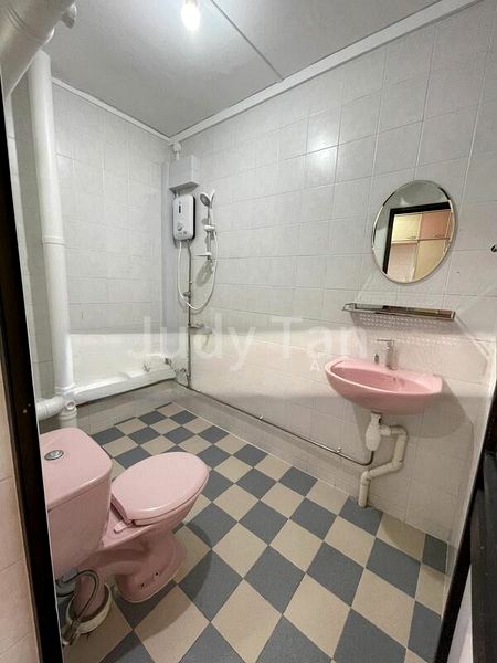 4 Room (4A) HDB for Rent in  548 Serangoon North Avenue 3 - Image 9