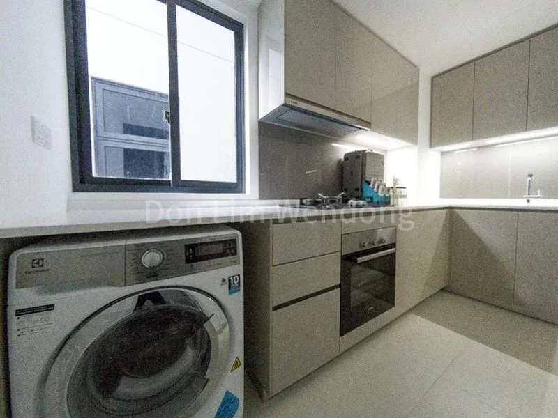 4 Bed Condo for Rent in  Lake Grande - Image 3