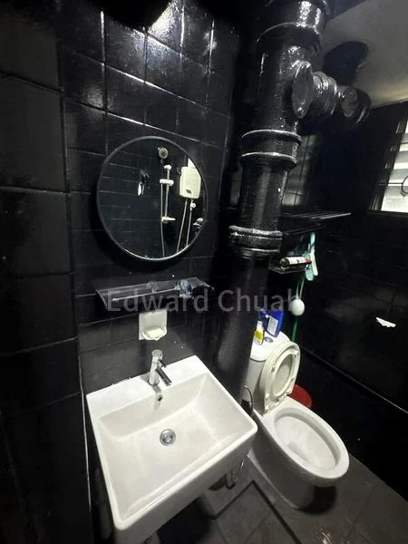 Common Room (HDB) for Rent in  564 Ang Mo Kio Avenue 3 - Image 2