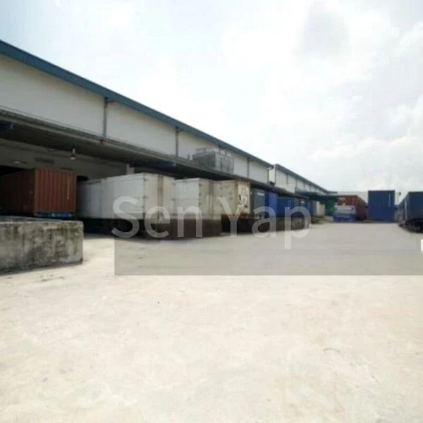 Warehouse for Rent: Ancillary Office + Ramp-up Warehouse - Image 1