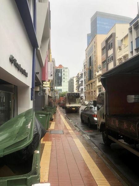 Shop / Shophouse for Rent: Carpenter Street - Image 3