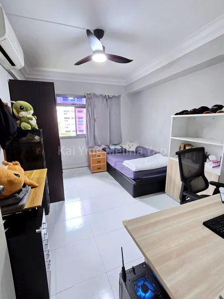 5 Room (5I) HDB for Sale in 899C Woodlands Drive 50 - Image 4