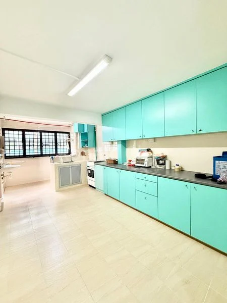 4 Room (4I) HDB for Sale in  17 Marine Terrace - Image 10