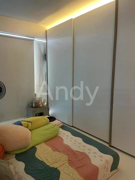 3 Bed Executive Condo for Sale in  Esparina Residences - Image 5