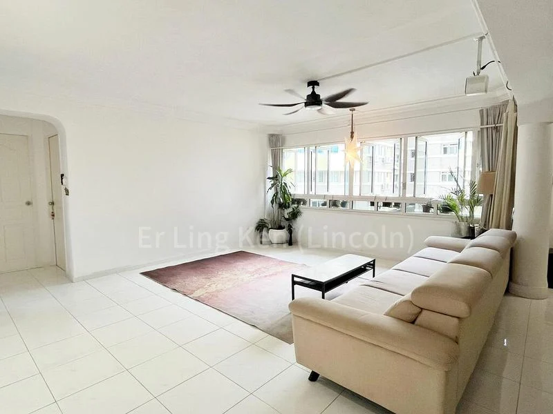 Executive HDB for Rent in  404 Bukit Batok West Avenue 7 - Image 3