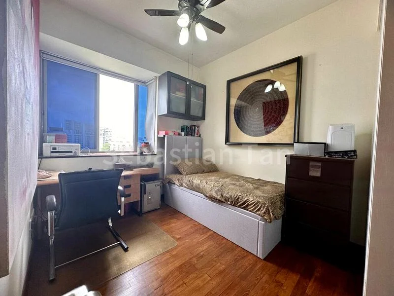 3 Bed Condo for Sale in  One Fort - Image 6