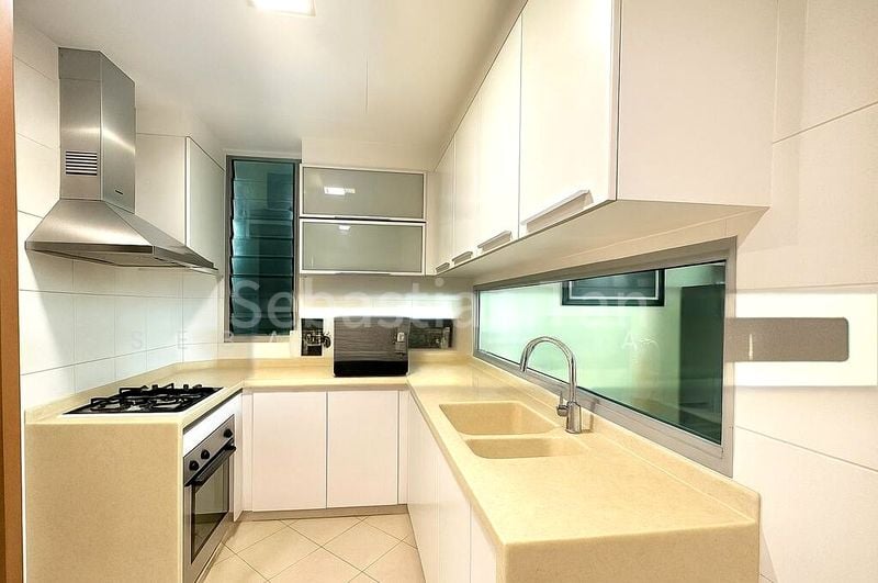 3 Bed Condo for Sale in  One Fort - Image 2