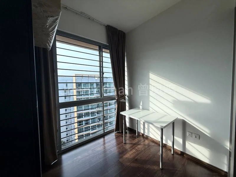 2 Bed Condo for Sale in  The Glades - Image 2