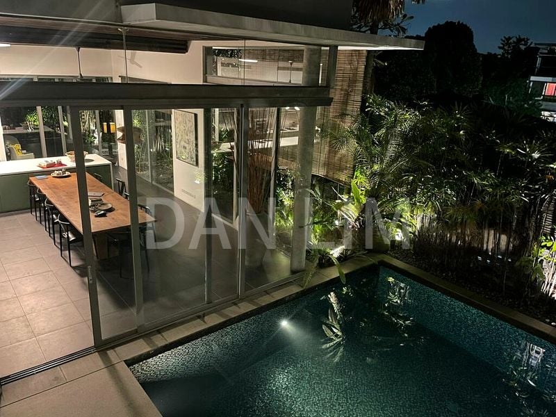 4 Bed Bungalow (Landed) for Sale in  Braddell Heights Estate - Image 1