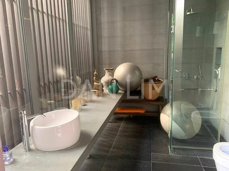 4 Bed Bungalow (Landed) for Sale in  Braddell Heights Estate - Image 6