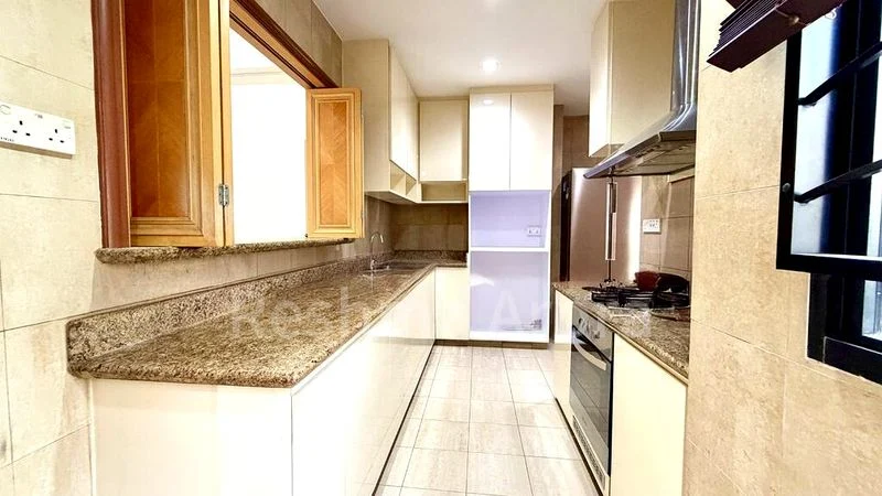 5 Bed Condo for Sale in  Heritage View - Image 3