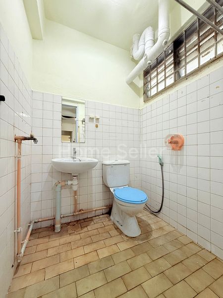 Shop / Shophouse for Sale in Marsiling Road - Image 7
