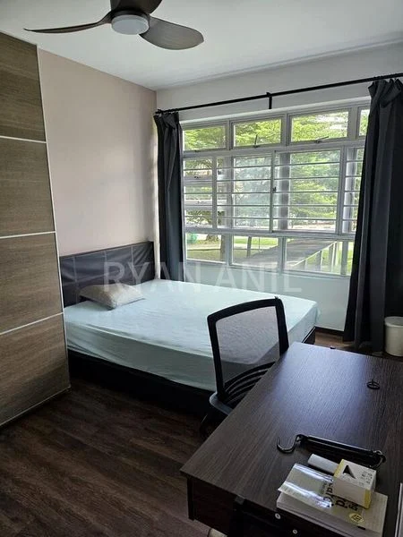 Master Room (HDB) for Rent in  27 Ghim Moh Link - Image 6