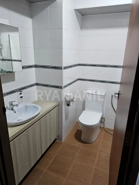 Master Room (HDB) for Rent in  27 Ghim Moh Link - Image 2