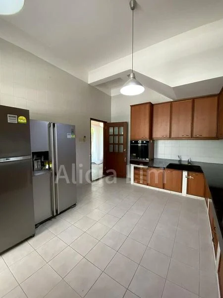 6 Bed Semi-Detached House (Landed) for Rent in  Four Seasons Park - Image 7