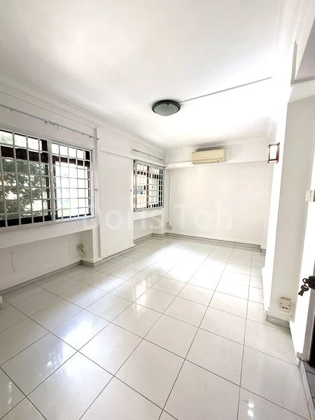 5 Room (5I) HDB for Sale in  720 Tampines Street 72 - Image 9