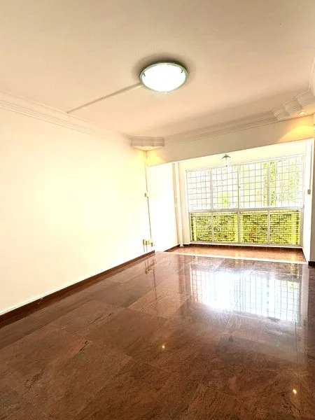 5 Room (5I) HDB for Sale in  720 Tampines Street 72 - Image 2