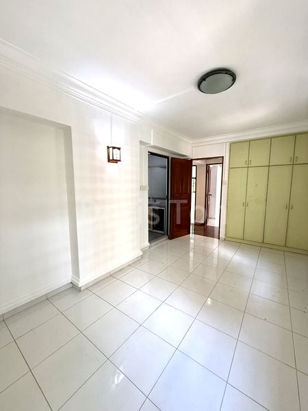 5 Room (5I) HDB for Sale in  720 Tampines Street 72 - Image 10
