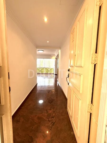 5 Room (5I) HDB for Sale in  720 Tampines Street 72 - Image 1