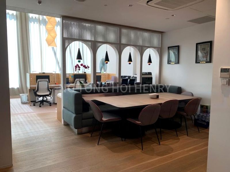 Office for Rent: Tahir Building - Image 6