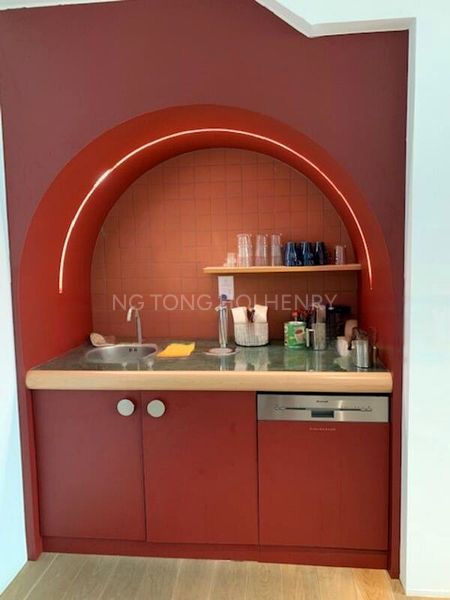 Office for Rent: Tahir Building - Image 2