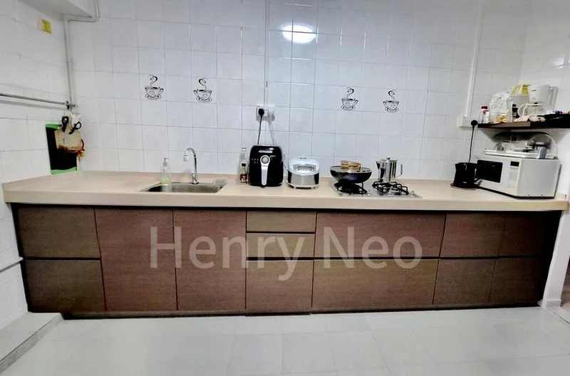 5 Room (5I) HDB for Rent in  155 Jalan Teck Whye - Image 5