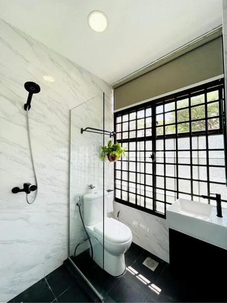 Master Room (Landed) for Rent in Tembeling Lodge - Image 3