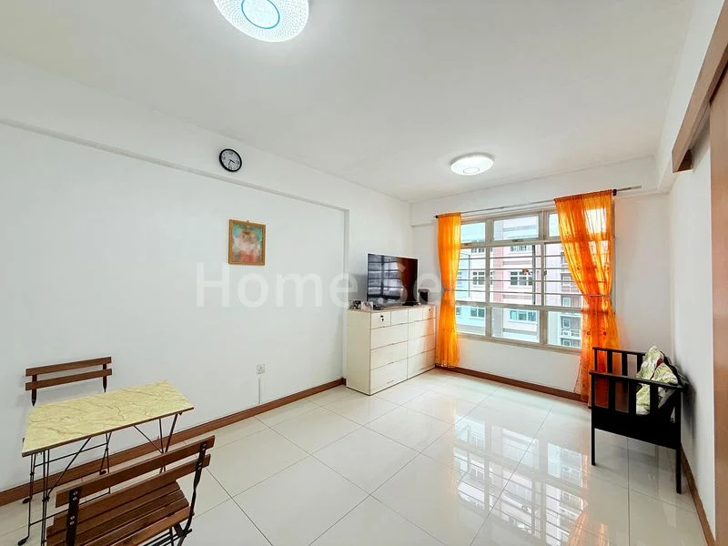 2 Room (2A) HDB for Sale in 450D Bukit Batok West Avenue 6 - Image 1
