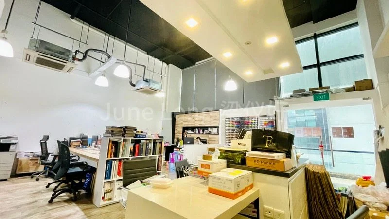 Light Industrial (B1) for Rent: Oxley BizHub - Image 1