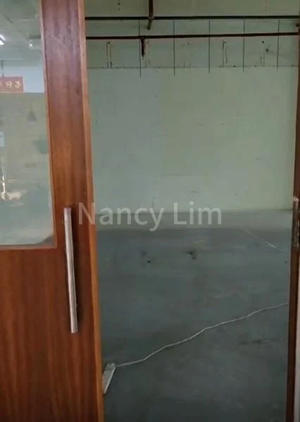 Light Industrial (B1) for Rent: Tat Ann Building - Image 3