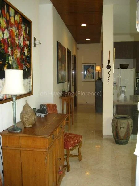 6 Bed Semi-Detached House (Landed) for Rent in  Shamrock Park - Image 5