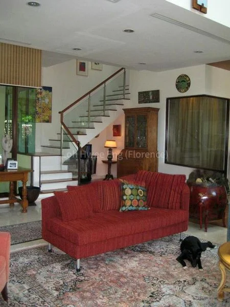 6 Bed Semi-Detached House (Landed) for Rent in  Shamrock Park - Image 4