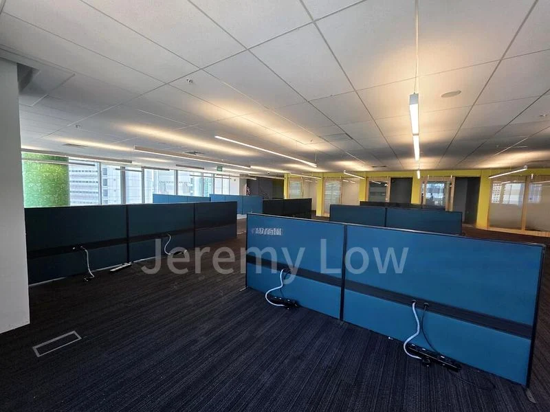 Office for Rent: Capital Square - Image 7