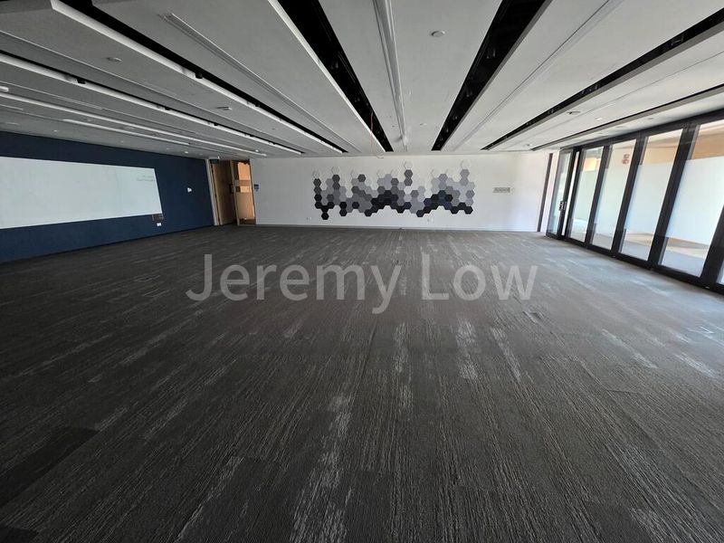 Office for Rent: Capital Square - Image 11