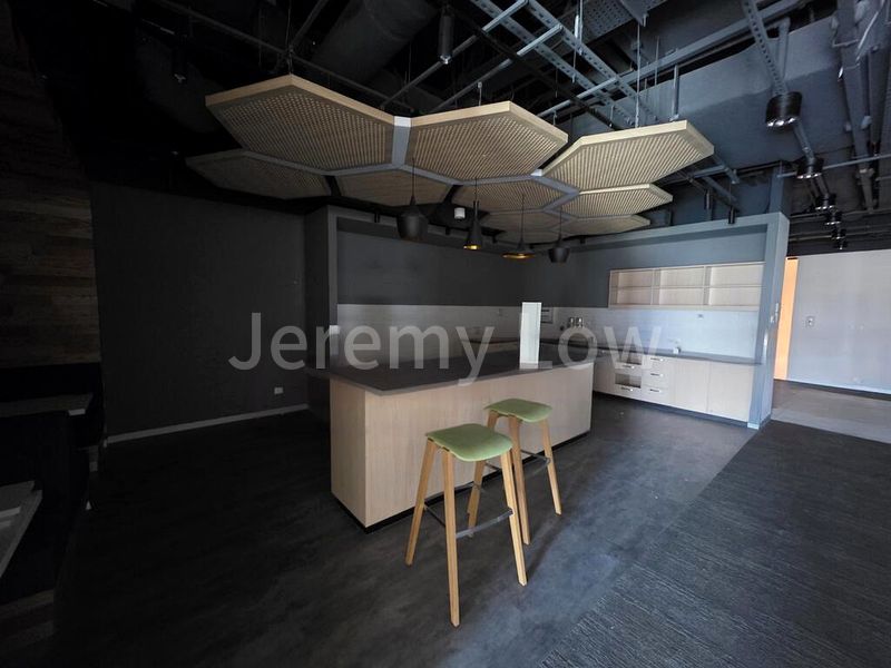 Office for Rent: Capital Square - Image 9