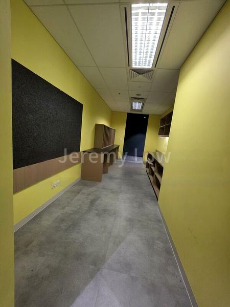 Office for Rent: Capital Square - Image 5