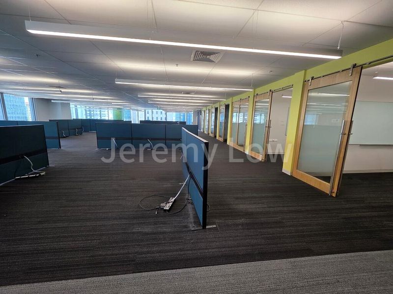 Office for Rent: Capital Square - Image 6