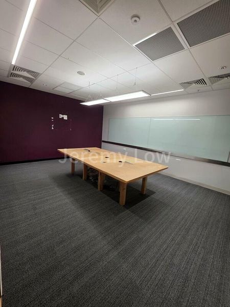 Office for Rent: Capital Square - Image 3