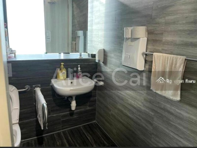 Light Industrial (B1) for Sale: Novelty Techpoint - Image 3