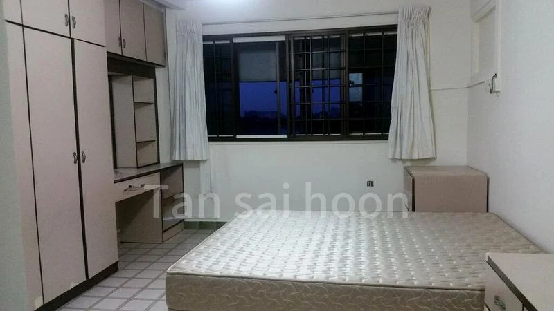 5 Room (5I) HDB for Rent in  103 Jurong East Street 13 - Image 1
