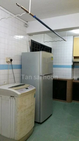 5 Room (5I) HDB for Rent in  103 Jurong East Street 13 - Image 5